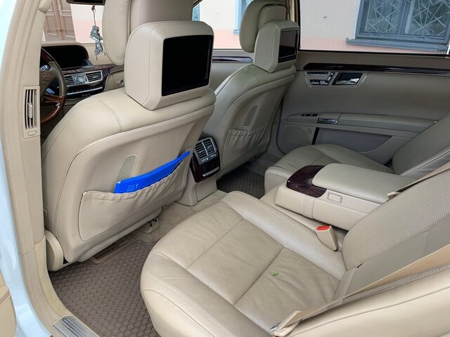 Mercedes S-class W221 Long белый (2010)