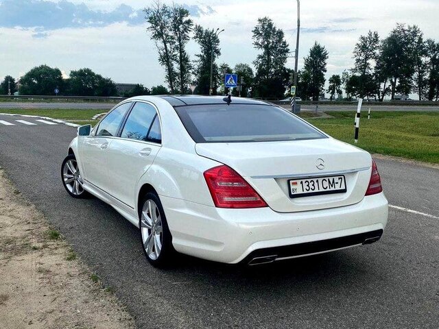 Mercedes S-class W221 Long белый (2010)