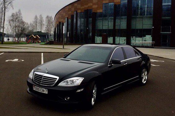 Аренда черного Mercedes S-class W221 Long с водителем в Минске | VIP Cortege
