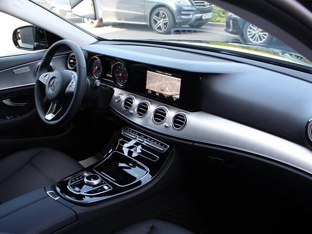 Mercedes E-class W213 черный