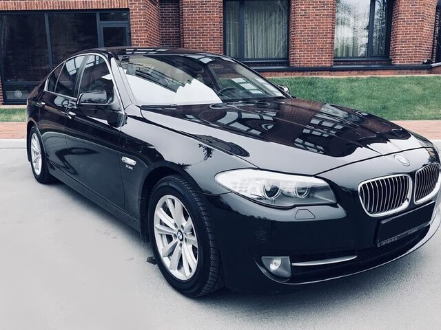 BMW 5 серии F10 черный