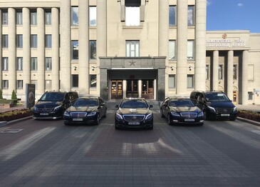 Встреча делегаций в аэропорту