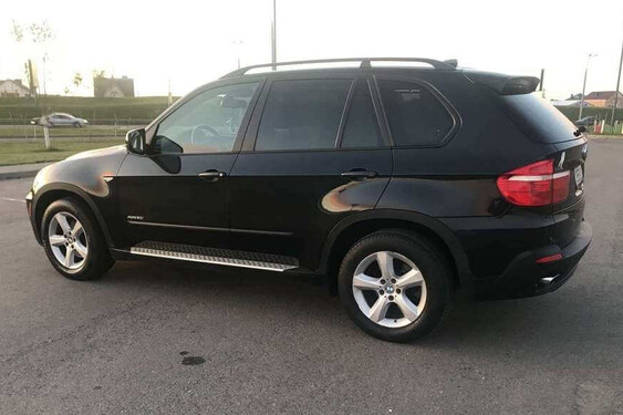 BMW X5 E70 черный
