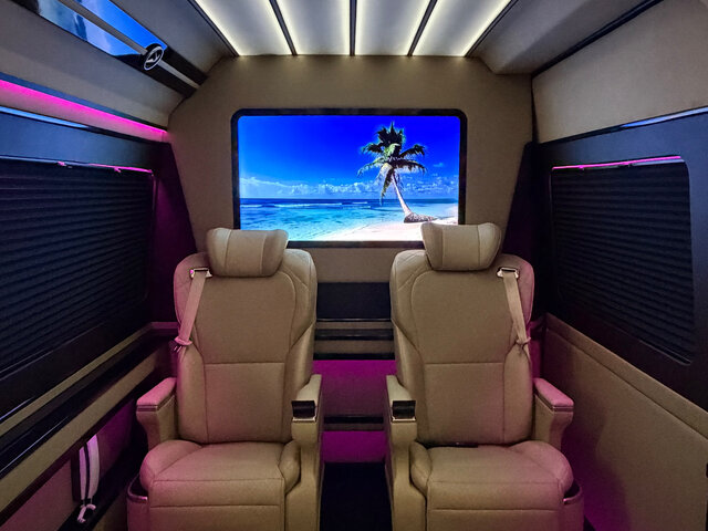 Mercedes-Benz Sprinter VIP 2023 (7 мест)